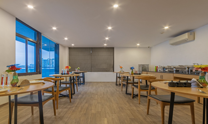 Food & Drinks 4, FabHotels Ny Townhouse, Ahmadabad