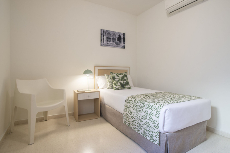 Bedroom 4, Pierre & Vacances Sevilla, Sevilla