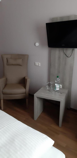 Others 4, Zum Kronprinzen Hotel Garni, Südliche Weinstraße