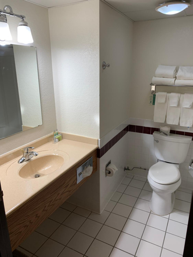 Bathroom 2, Nichols Inn of Red Wing, Goodhue