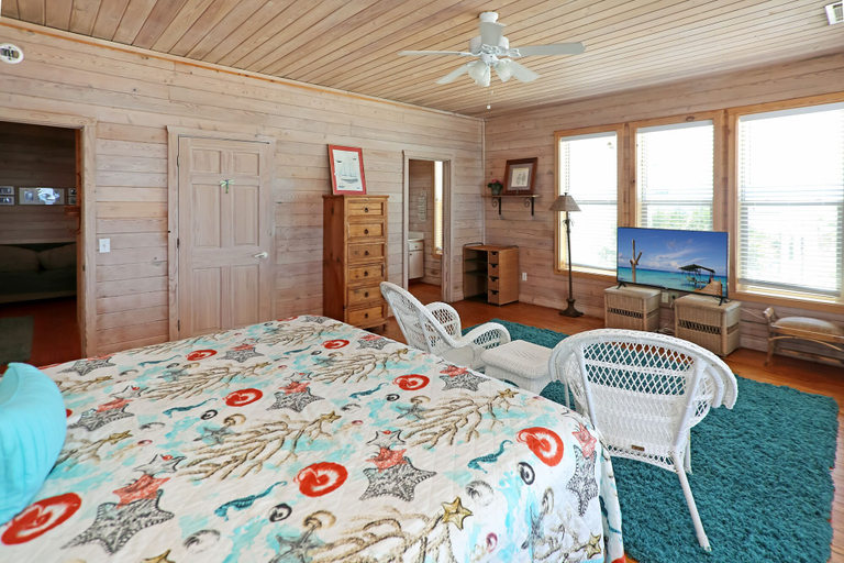 Bedroom 3, Ramblin Wreck, Gulf