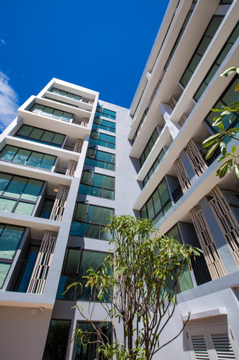 Exterior 6