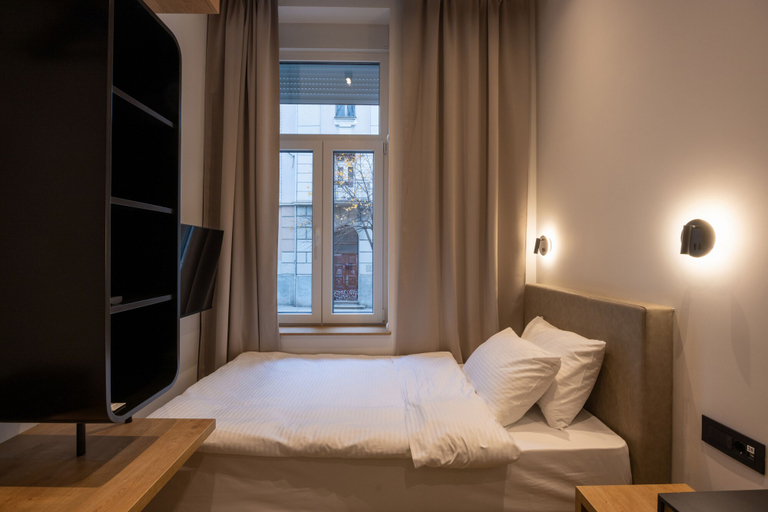 Bedroom 4, Hop Inn Rooms & Suites Belgrade, Belgrade