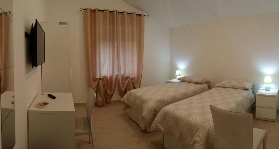 Others 2, B&B Pian del Lago, Caltanissetta