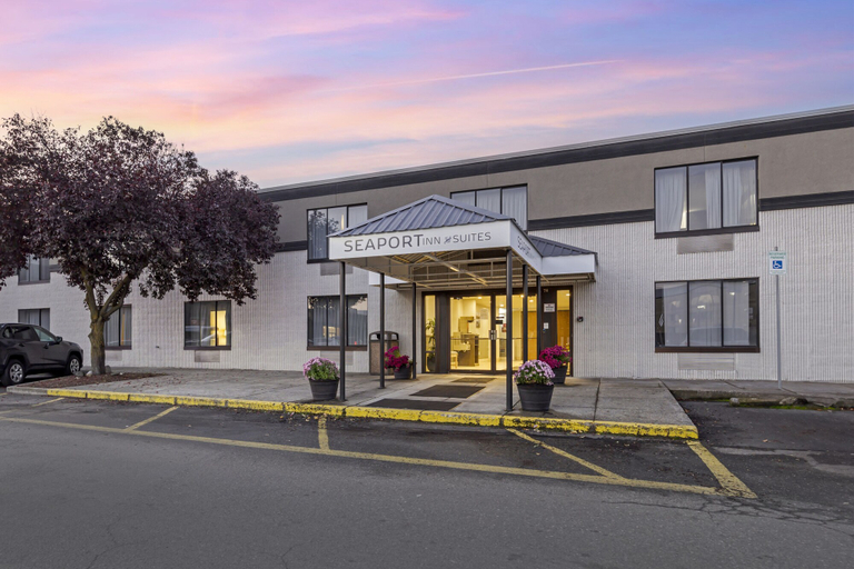 Exterior & Views 2, Seaport Inn and Suites, Nez Perce