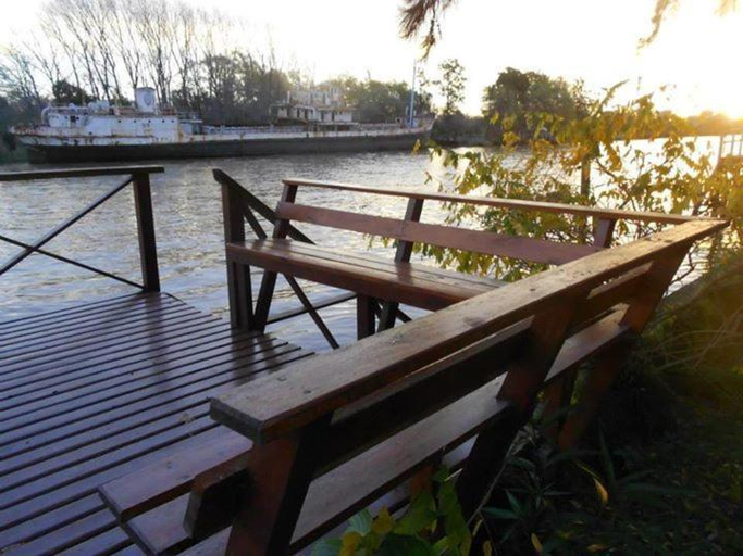 Others 4, Cabana Los Alcanfores, Tigre
