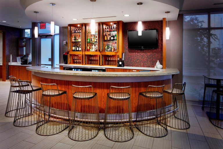 Food & Drinks 5, SpringHill Suites Columbus OSU, Franklin