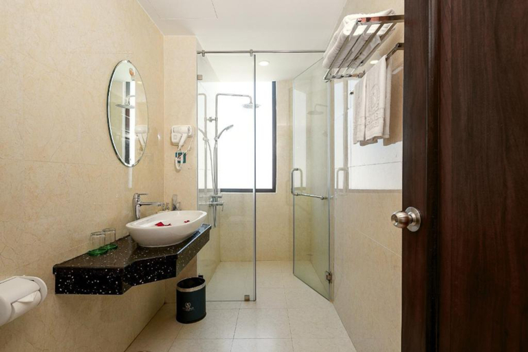 Bathroom 4, Sepon Blue Hotel, Da Nang