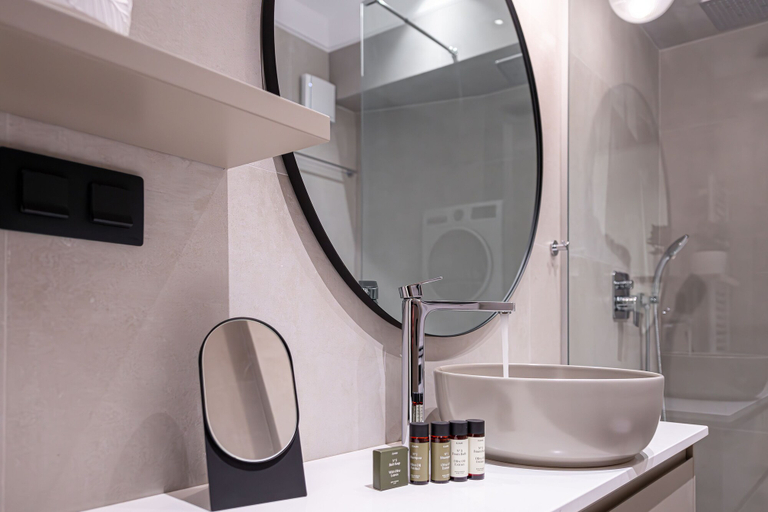Bathroom, Phaedrus Living: Luxury Modern City Flat Koukaki, Attica