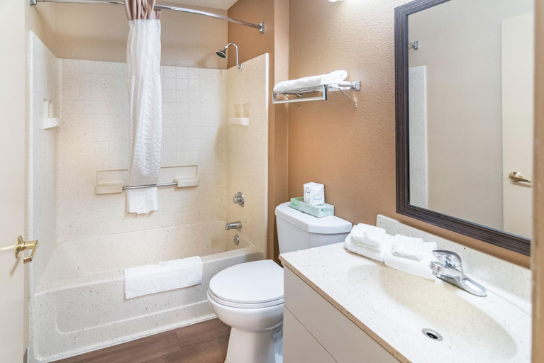 Bathroom 4, Extended Stay America Suites - Oklahoma City - Northwest, Oklahoma