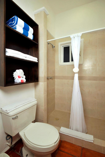 Bathroom 4, Las Palmas Condominio, Cozumel