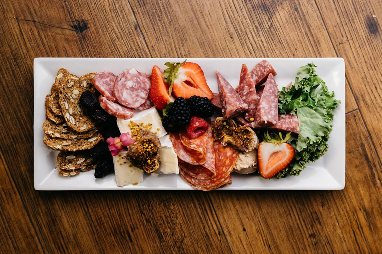 Food & Drinks 5, Summerland Waterfront Resort & Spa, Okanagan-Similkameen