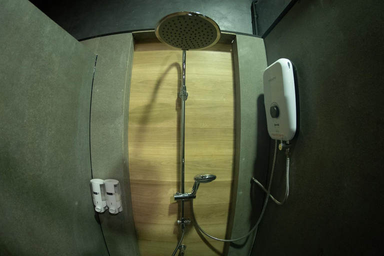 Bathroom 4, Third Rock Hostel, Suan Luang
