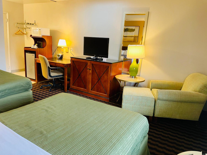Bedroom 2, Red Carpet Inn Duncannon, Perry