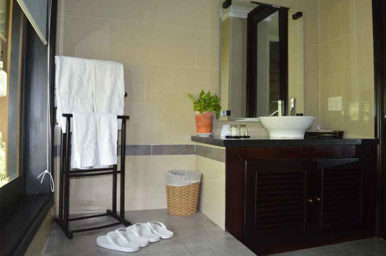 Bathroom 5, Seahorse Resort and Spa, Phan Thiết