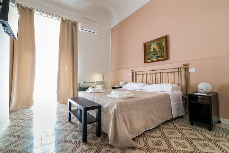 Bedroom 4, Liberty Suites, Palermo