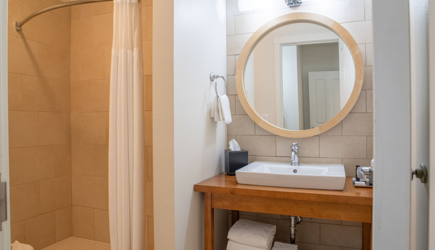 Bathroom 4, Running Y Resort, Klamath