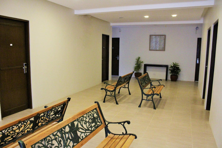 Public Area 3, Coron Visitors Hotel, Coron
