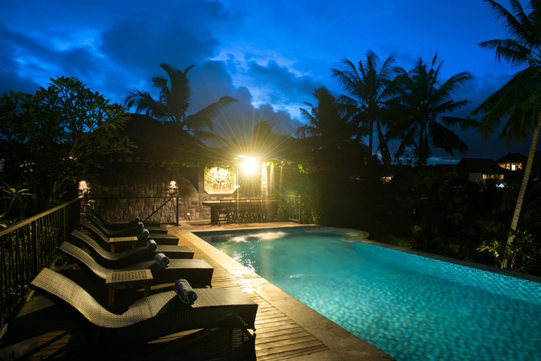 Swimming Pool 8