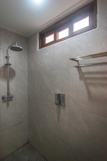 Bathroom 6