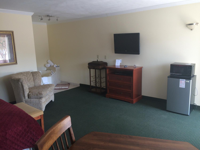 Others 3, Hurricane Inn, Wayne