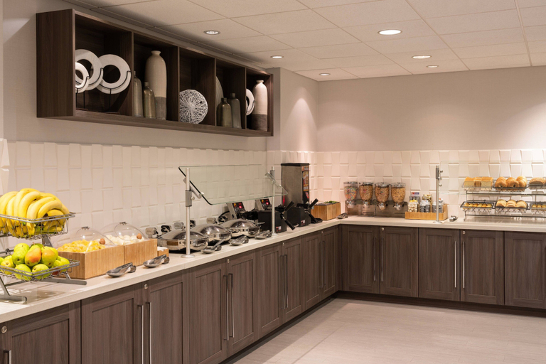 Food & Drinks 5, SpringHill Suites by Marriott Miami Downtown/Medical Center, Miami-Dade