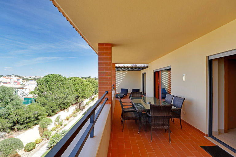 Others 5, Albufeira Modern 1 With Pool by Homing, Albufeira