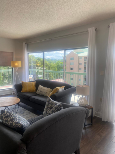 Others 3, River Place Condos #610 3BD, Sevier
