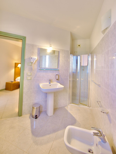 Bathroom 4, HC Hotel Touring Seniga, Brescia