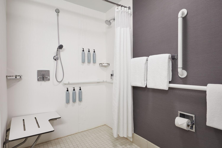 Bathroom 7