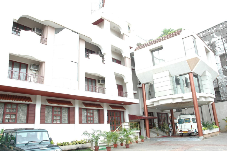 Exterior & Views 1, Hotel Gnanam Thanjavur, Thanjavur