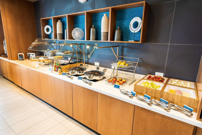 Food & Drinks 4, SpringHill Suites by Marriott Ontario Airport/Rancho Cucamonga, San Bernardino