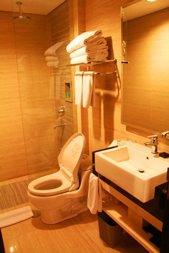 Bathroom 23