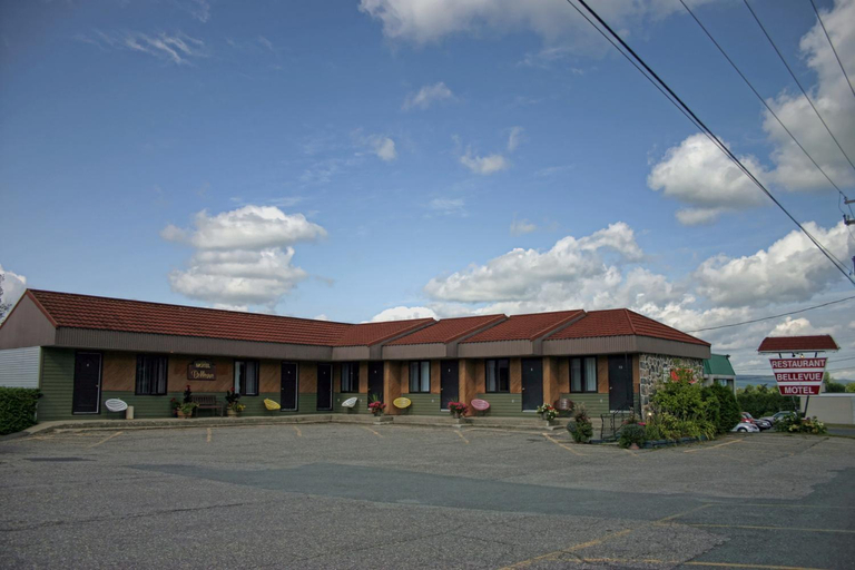 Others 5, Motel Bellevue, Robert-Cliche