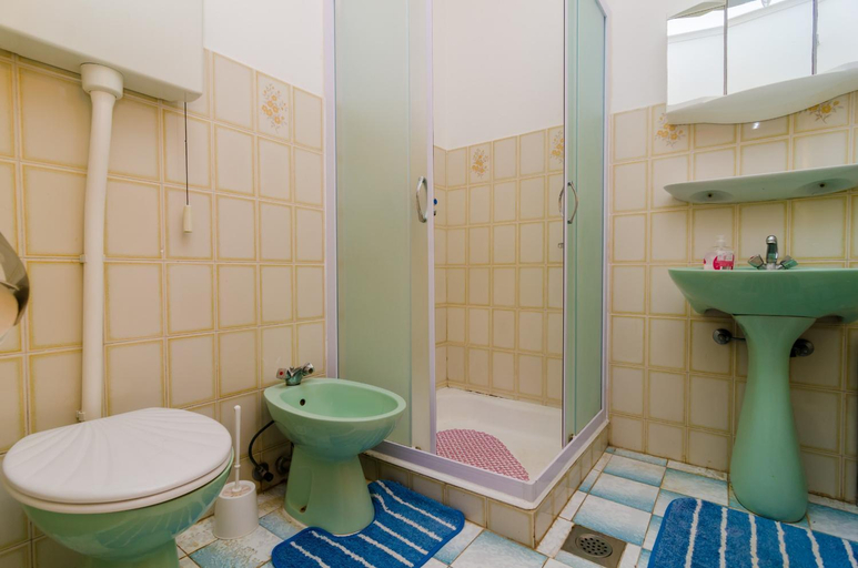 Bathroom 3, Apartments Rasica Molunat, Konavle