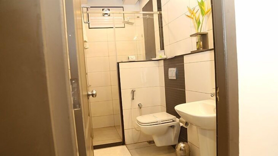 Bathroom, Hotel Merlin Interantional, Thrissur