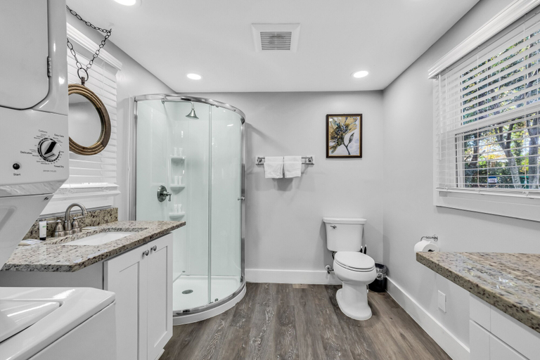 Bathroom 3, Charlotte Luxury 3BR Home NoDa, Mecklenburg