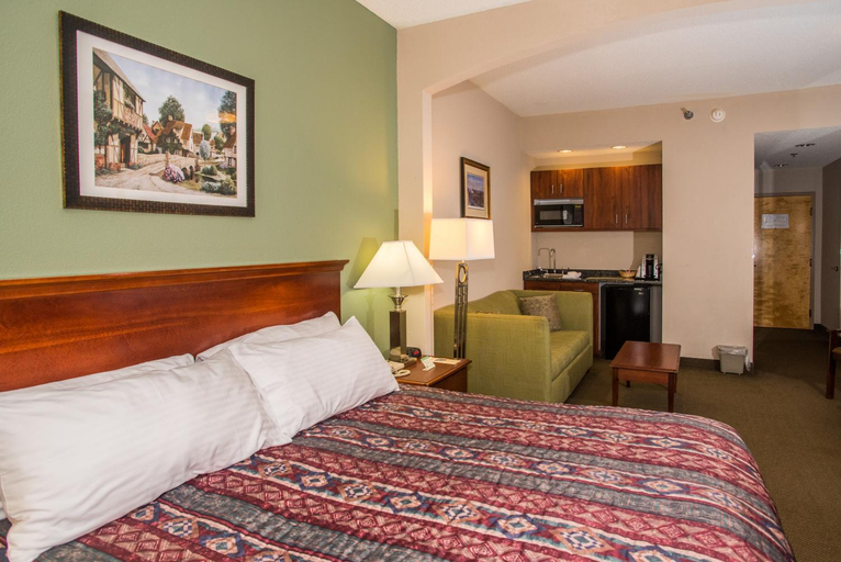 Bedroom 3, Round Hill Inn, Orange