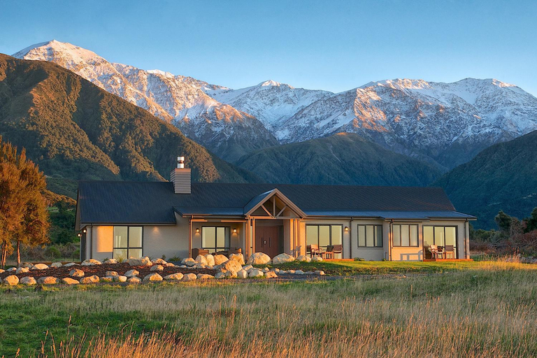 Exterior & Views 1, Manakau Lodge, Kaikoura