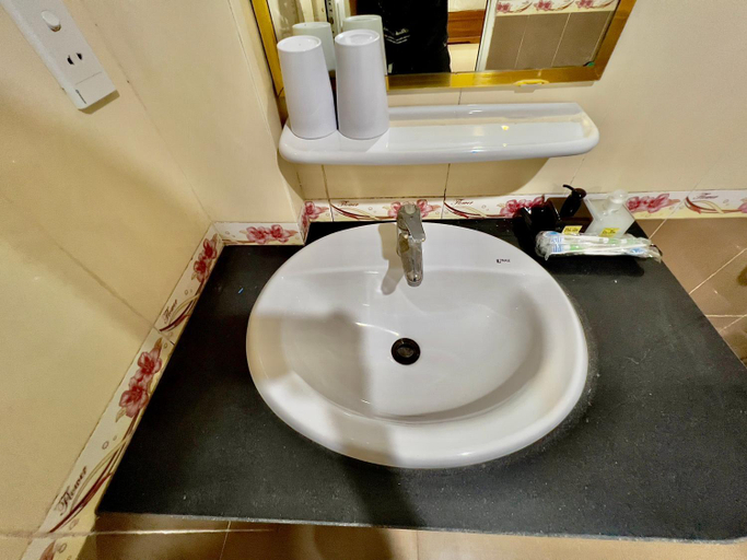 Bathroom 2, Manh Vuong Hotel CatBa, Cát Hải