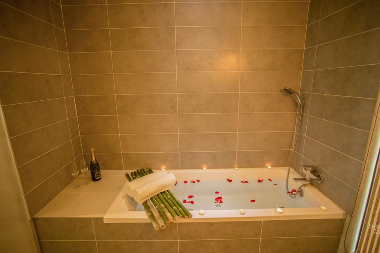 Bathroom 5, Tanei Angkor Resort and Spa, Siem Reap