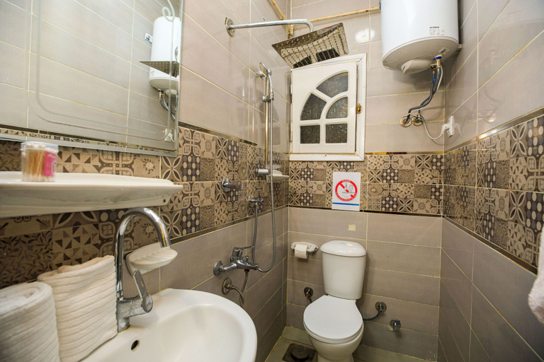 Bathroom 3, Bella Casa pyramids inn, Al-Ahram