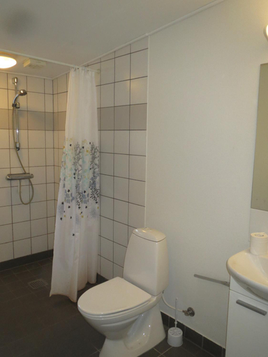 Bathroom 2, Danhostel Rebild, Rebild