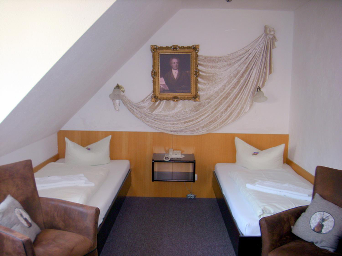 Bedroom 2, Elegant-Hotel "Zur Burg", Altenburger Land