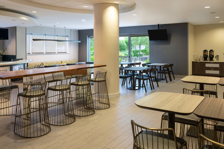 Food & Drinks 5, SpringHill Suites by Marriott Miami Downtown/Medical Center, Miami-Dade