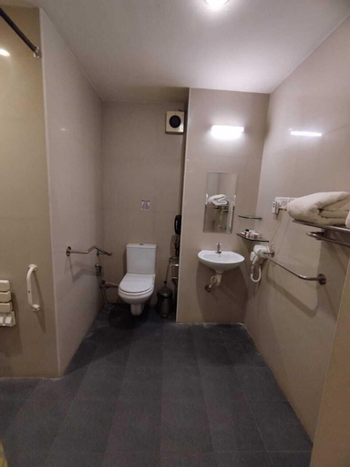 Others 5, Hotel Merlin Interantional, Thrissur