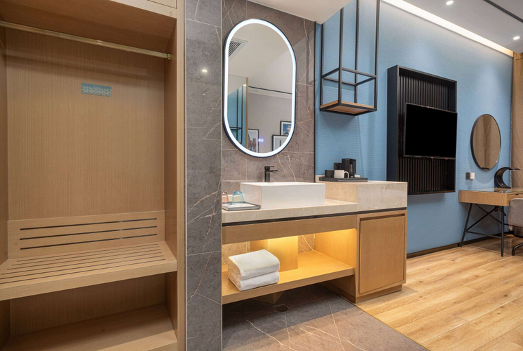 Bathroom 3, Ramada by Wyndham Changsha Financial Center, Changsha
