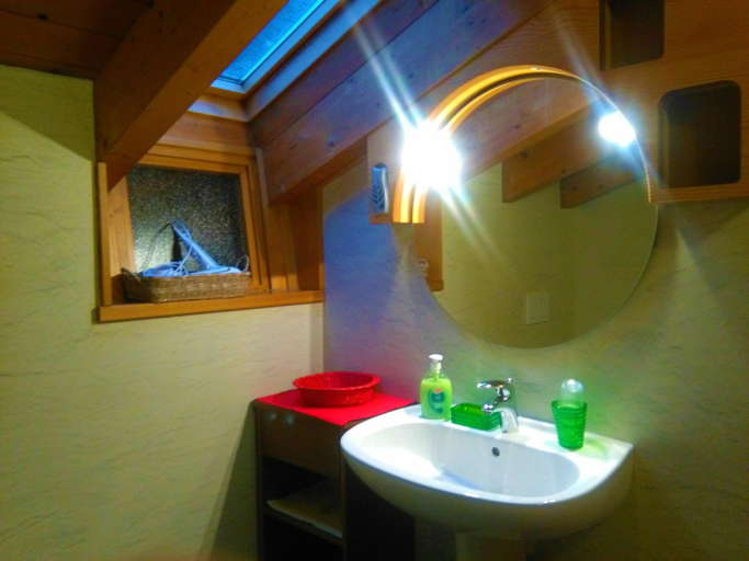 Bathroom 4, B&B Paradiso, Verona