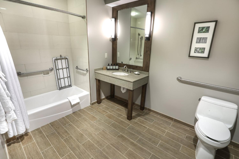 Bathroom 4, Liberty Mountain Hotel, Adams