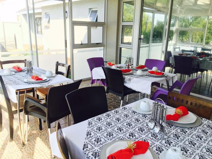 Food & Drinks 3, Logos Guest House, Umgungundlovu